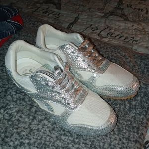 Custom kicks